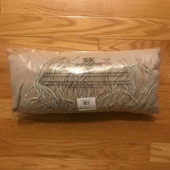 SOIA & KYO Pink Woven Scarf/Shawl with Fringe - Picture 6 of 6